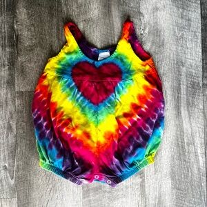 🌈 Dharma Trading Co. Tie-Dye Heart Bubble Romper – Size 6M